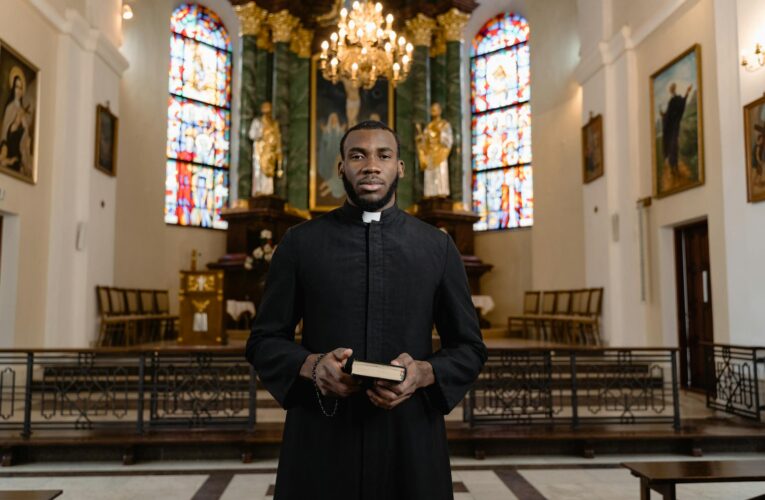 Dewocjonalia jako element współczesnej pobożności – nowoczesne podejście do religijności